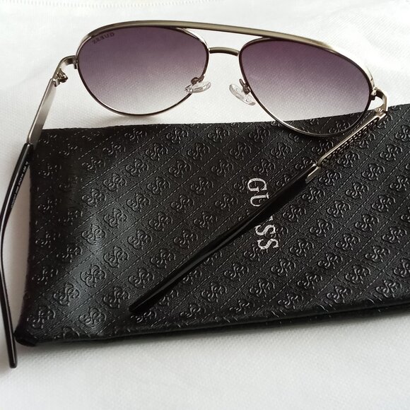 Guess Metal Frame Aviator style silver & black Sunglasses NEW in case - Picture 3 of 8